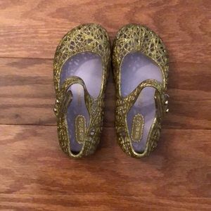 Gold Mini Melissa toddler size 7